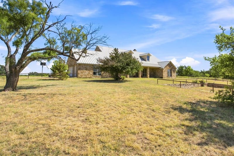4350 Village Bend Road, Mineral Wells TX 76067 - Photo 3