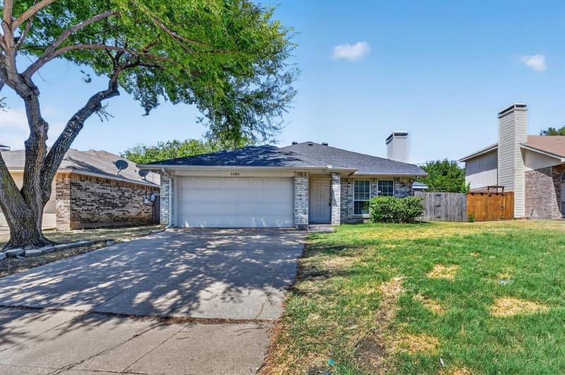 5204 Cornvalley Drive, Arlington TX 76017