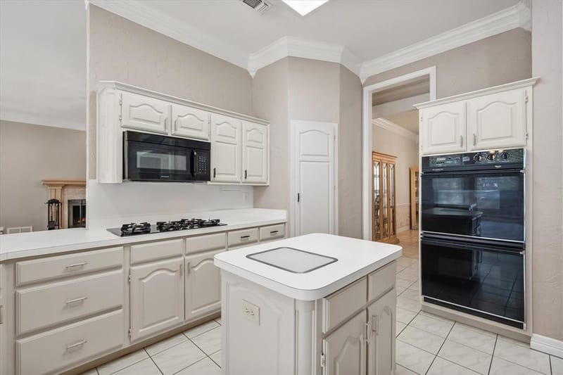 1388 Fairhaven Drive, Mansfield TX 76063 - Photo 18