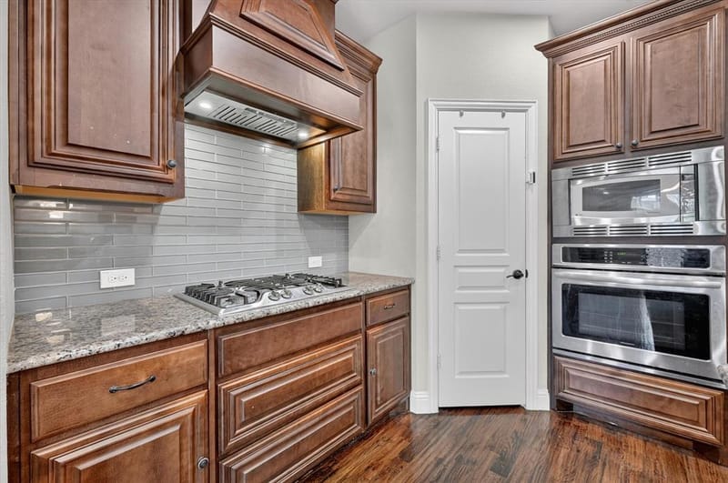 316 Jernigan Drive, Euless TX 76040 - Photo 10