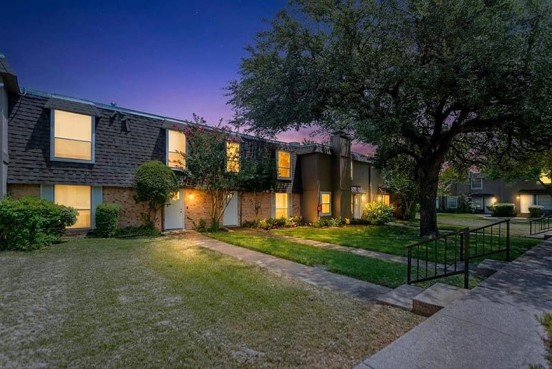 13340 Kit Lane # B09, Dallas TX 75240 - Photo 32