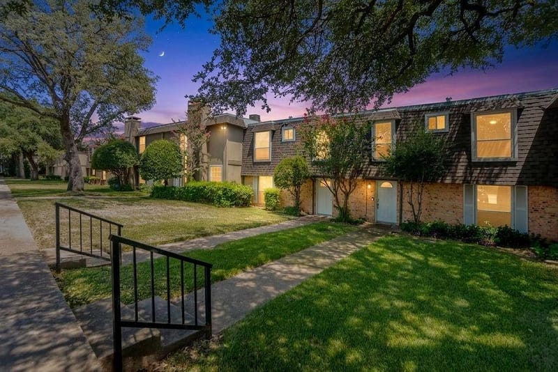 13340 Kit Lane # B09, Dallas TX 75240 - Photo 33