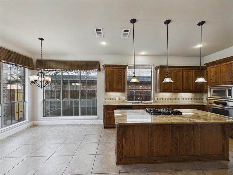 6400 Castle Rock Circle, McKinney TX 75071 - Photo 12