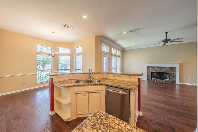 8152 Vine Wood Drive, North Richland Hills TX 76182 - Photo 18