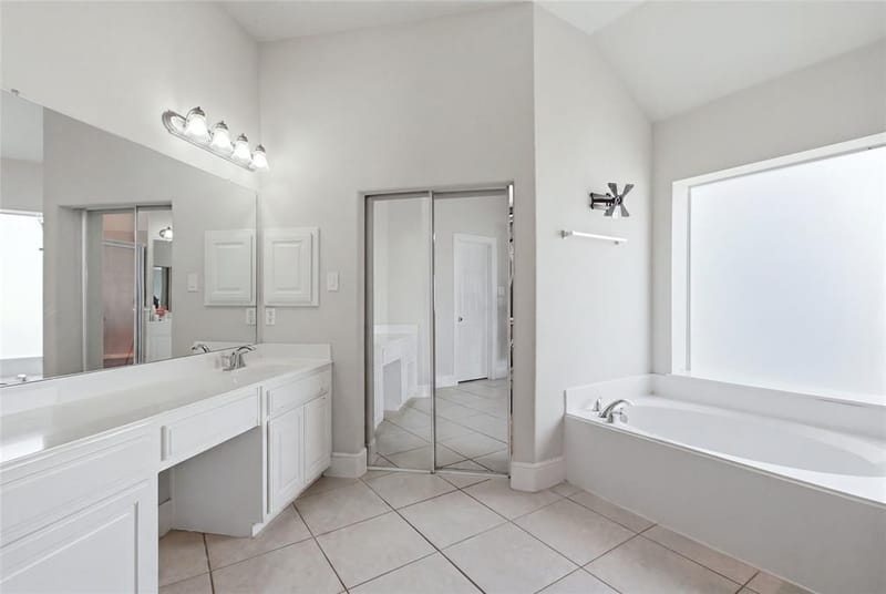 6925 Medallion Drive, Plano TX 75024 - Photo 32