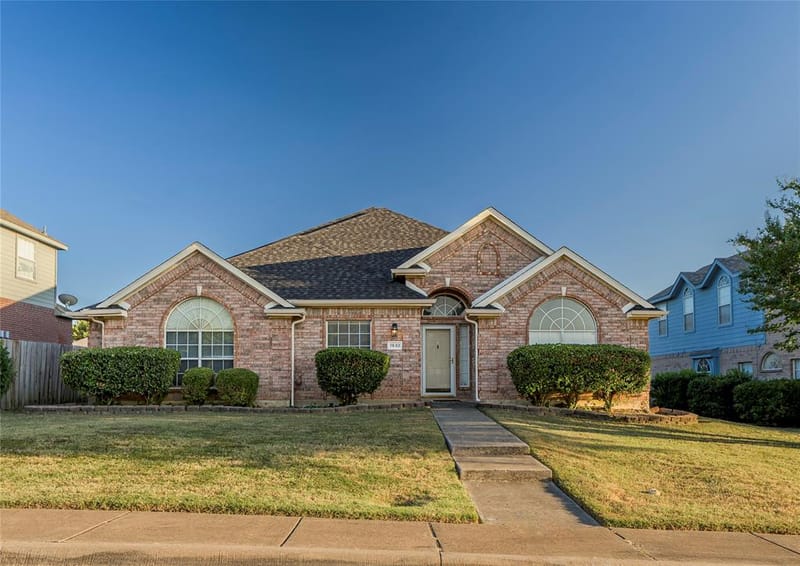 1532 Mill Creek Drive, DeSoto TX 75115