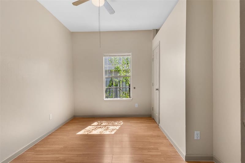1235 E Leuda Street, Fort Worth TX 76104 - Photo 6