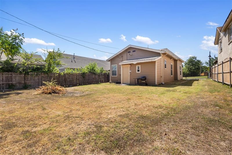 1235 E Leuda Street, Fort Worth TX 76104 - Photo 16