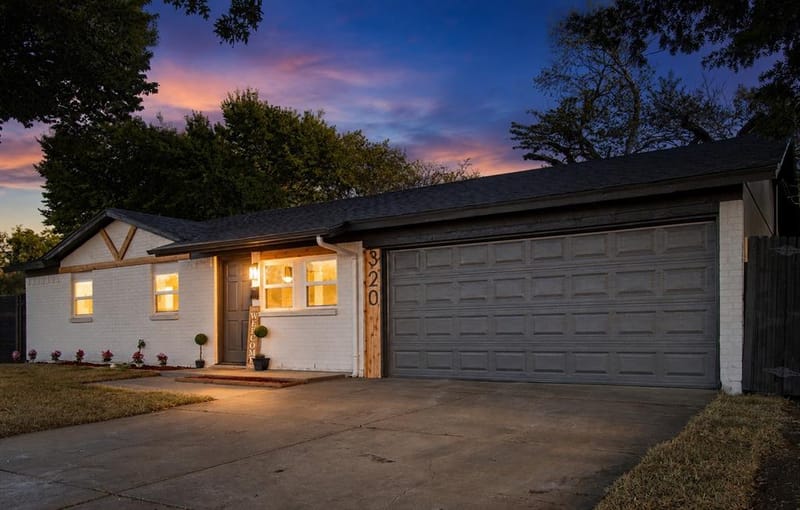 320 SE Gregory Street, Burleson TX 76028