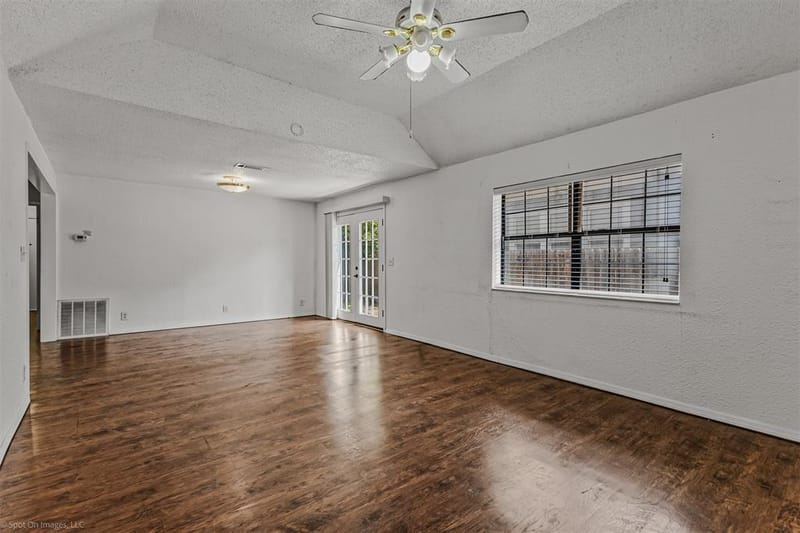 5715 Victor Street, Dallas TX 75214 - Photo 5