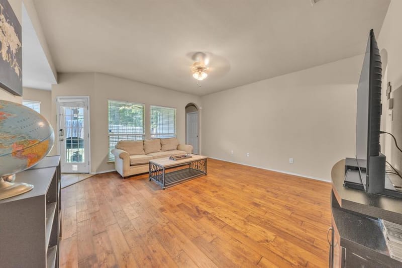 605 E Ross Street, Rockwall TX 75087 - Photo 3