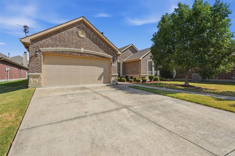 2333 Los Olivos Lane, Fort Worth TX 76131 - Photo 2