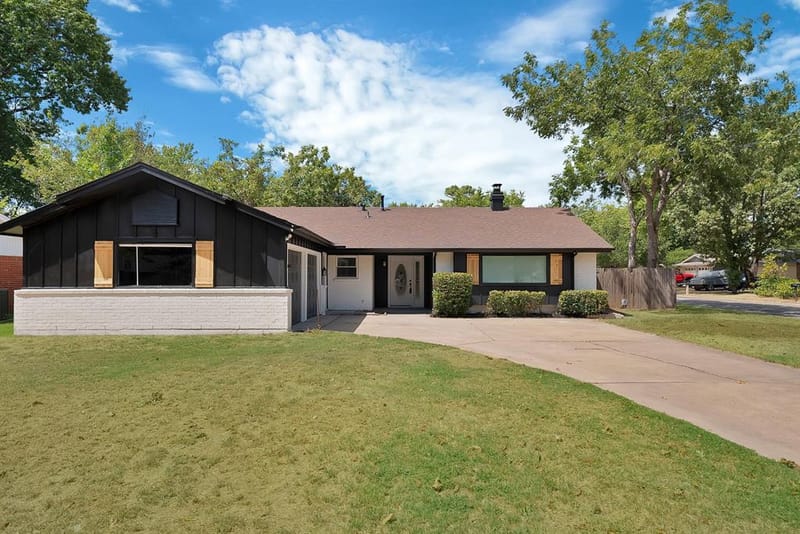 2505 Hollywood Drive, Arlington TX 76013