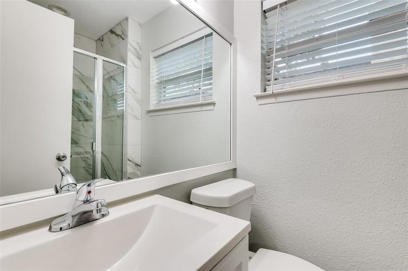 1902 Glenwick Lane, Irving TX 75060 - Photo 9