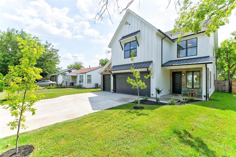 2928 Livingston Avenue, Fort Worth TX 76110