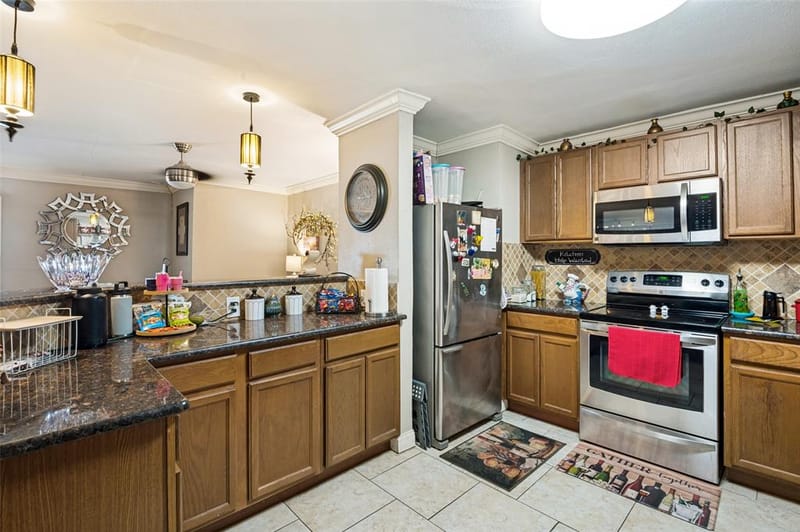 3802 Yellowstone Street, Irving TX 75062 - Photo 11