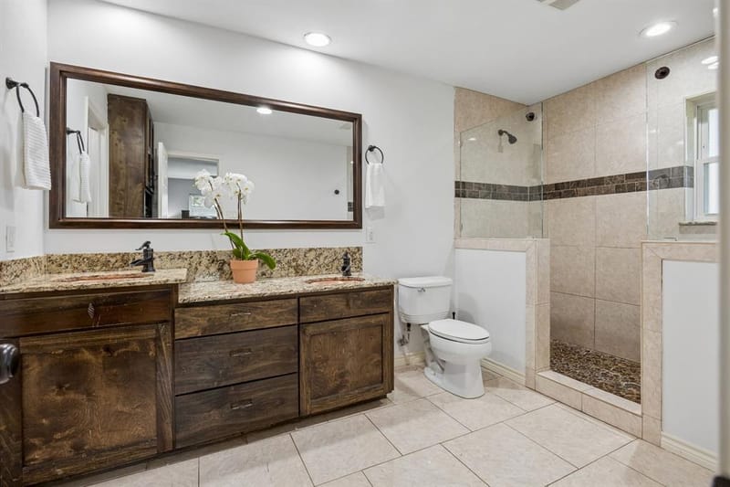 9435 Hunters Creek Drive, Dallas TX 75243 - Photo 22