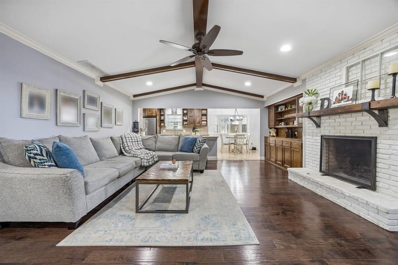 9435 Hunters Creek Drive, Dallas TX 75243 - Photo 10