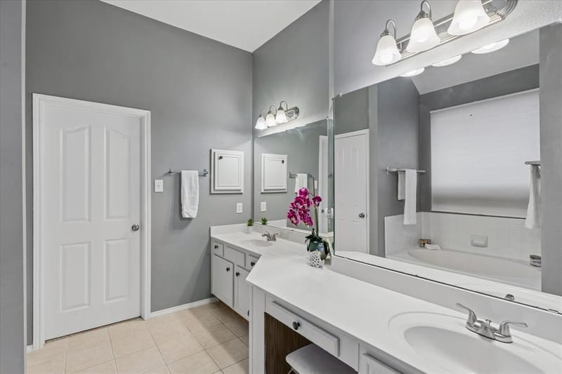 5948 Hillview Drive, Watauga TX 76148 - Photo 17