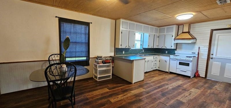 4593 State Highway 110, Grand Saline TX 75140 - Photo 8