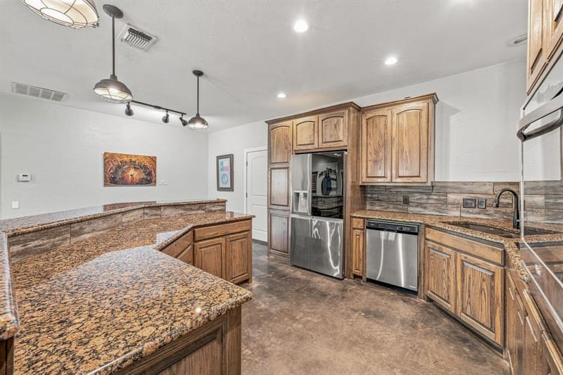 1001 Marigold Court, Granbury TX 76049 - Photo 10