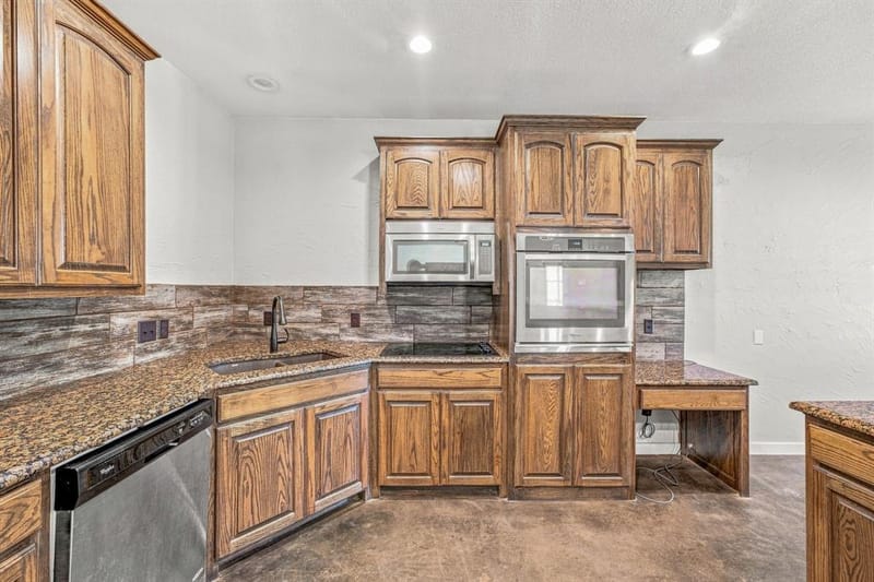 1001 Marigold Court, Granbury TX 76049 - Photo 11