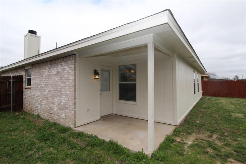 856 Mccully Street, White Settlement TX 76108 - Photo 2