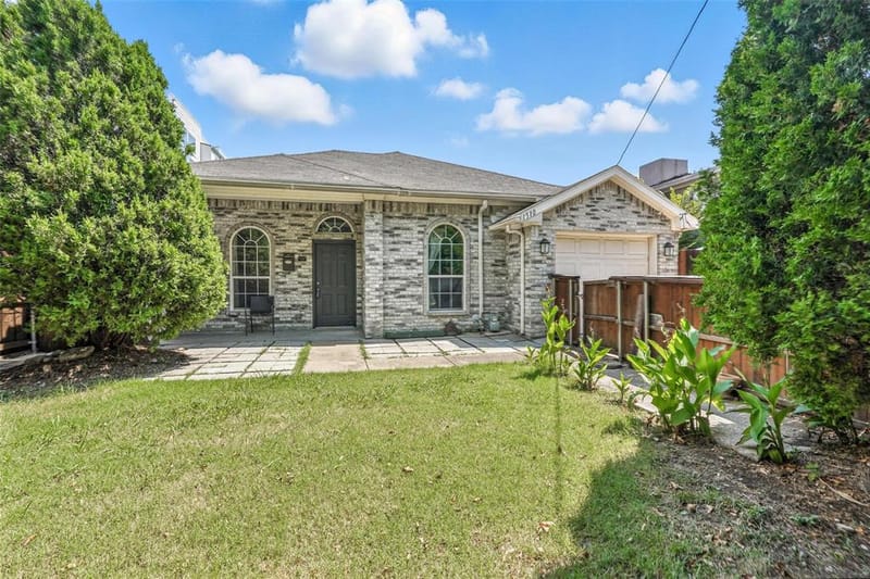 1510 N Carroll Avenue, Dallas TX 75204