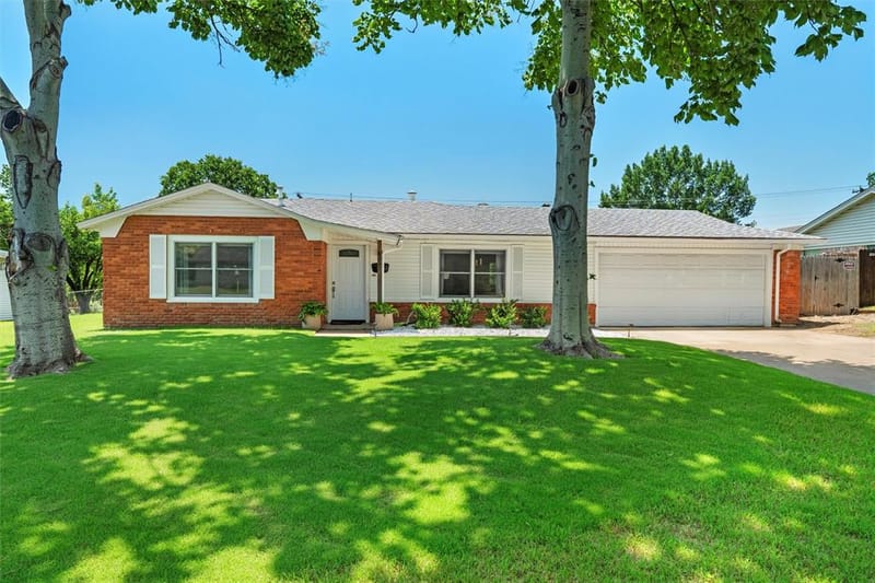 8037 Pinewood Drive, Benbrook TX 76116