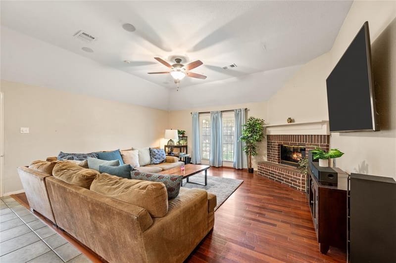 2212 Pinto Lane, Lewisville TX 75067 - Photo 8