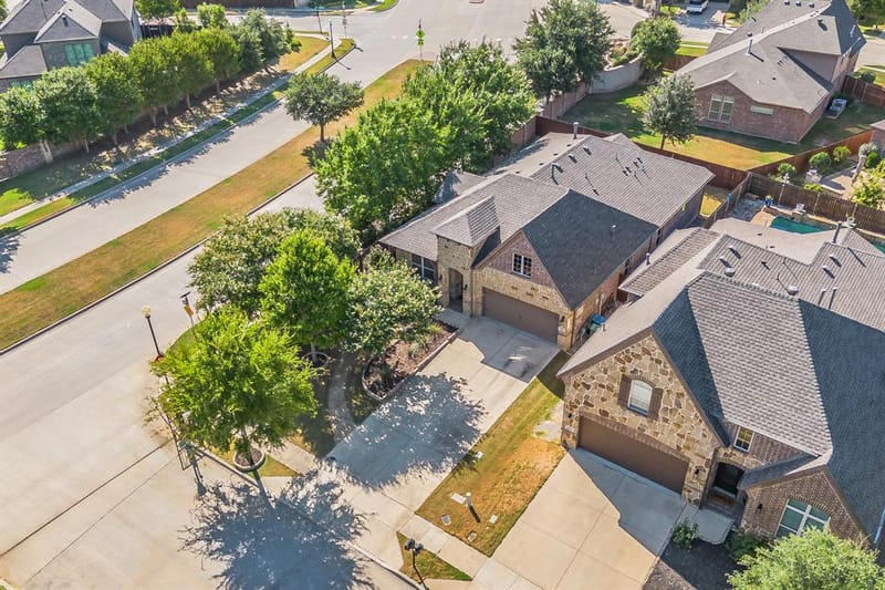 401 Middleton Drive, Roanoke TX 76262 - Photo 3
