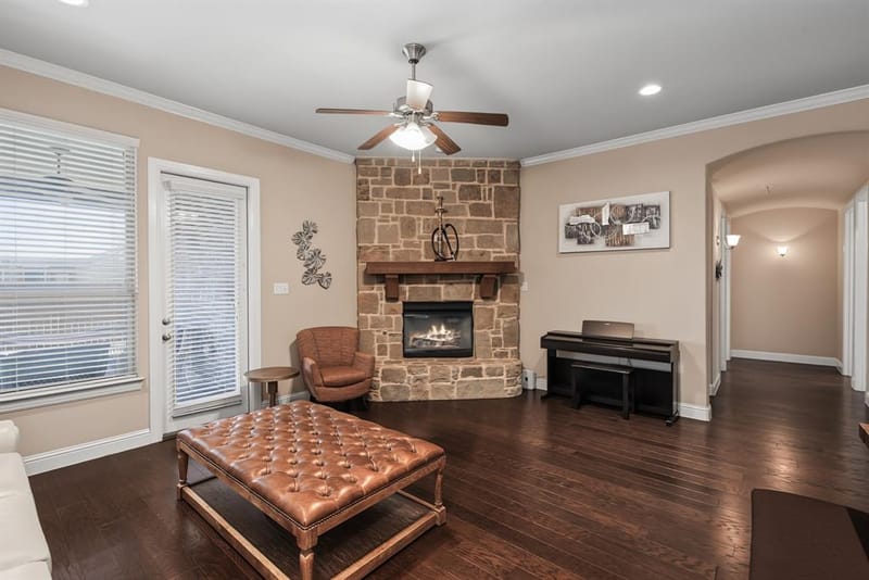 401 Middleton Drive, Roanoke TX 76262 - Photo 8