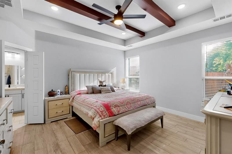 1901 Avenue E, Grand Prairie TX 75051 - Photo 9