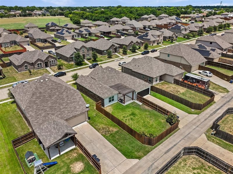 2038 Buttonwood Street, Lancaster TX 75146 - Photo 33