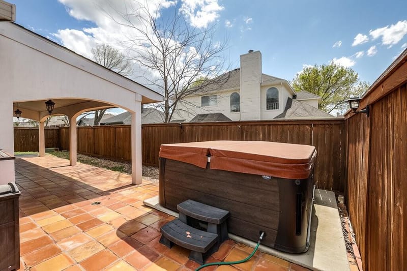 706 Gentry Drive, Arlington TX 76018 - Photo 7