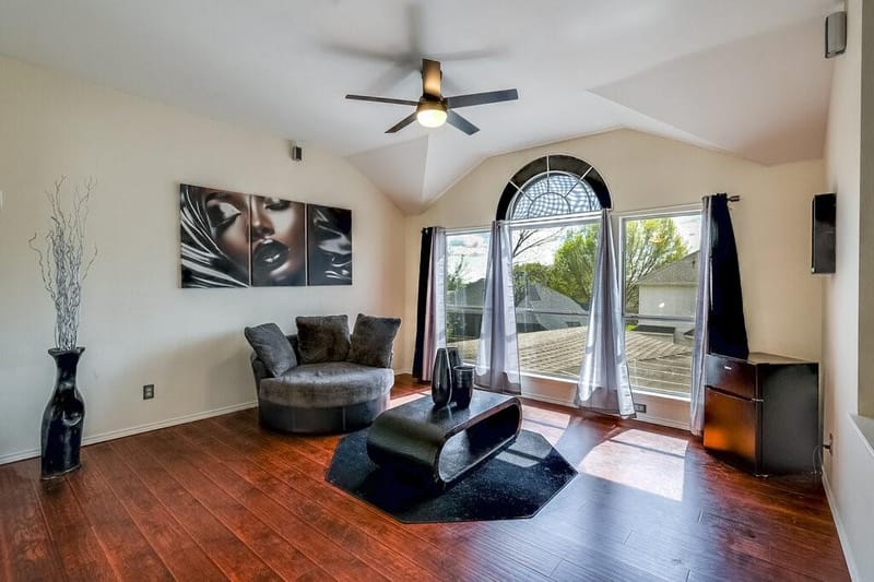 706 Gentry Drive, Arlington TX 76018 - Photo 9