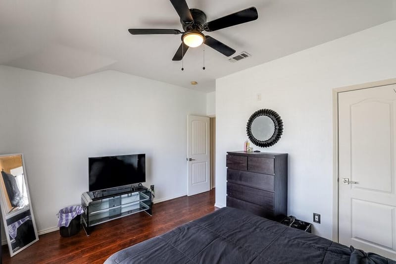 706 Gentry Drive, Arlington TX 76018 - Photo 15