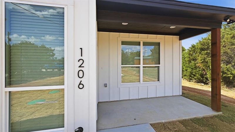 1206 Thicket Court, Granbury TX 76048 - Photo 7