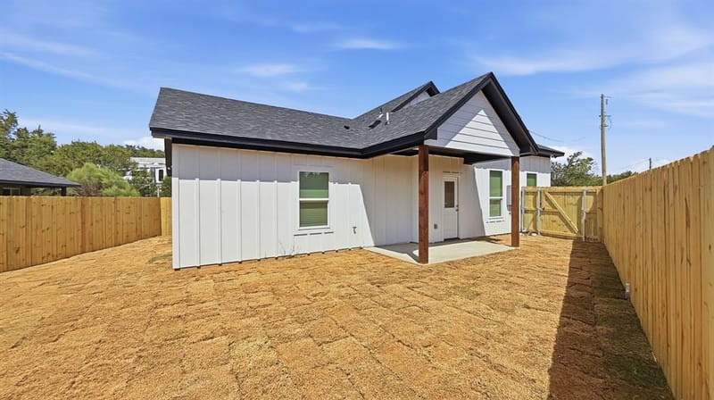 1206 Thicket Court, Granbury TX 76048 - Photo 10