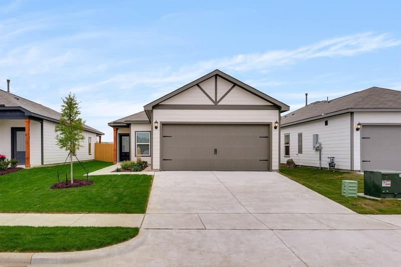 3904 Starry Night Cove, Sherman TX 75092