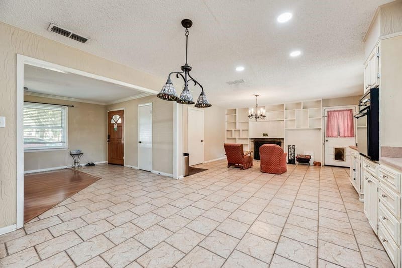 919 Surry Place Drive, Cleburne TX 76033 - Photo 12