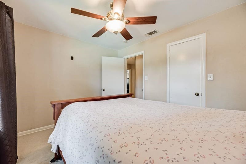 919 Surry Place Drive, Cleburne TX 76033 - Photo 14