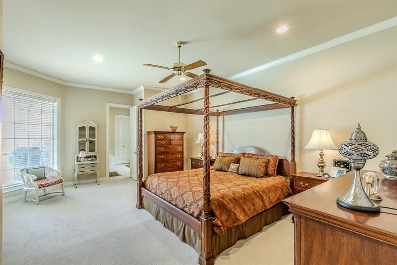 757 Village Green Drive, DeSoto TX 75115 - Photo 13