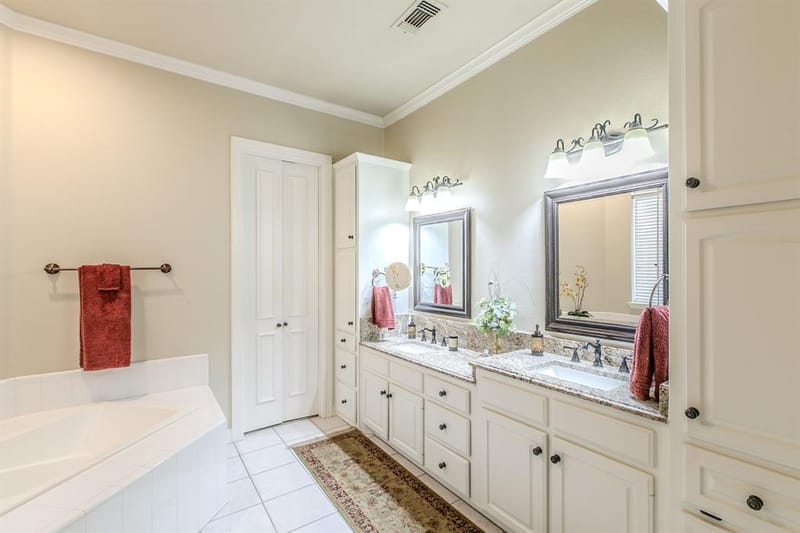757 Village Green Drive, DeSoto TX 75115 - Photo 16