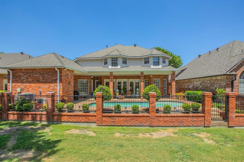 757 Village Green Drive, DeSoto TX 75115 - Photo 36