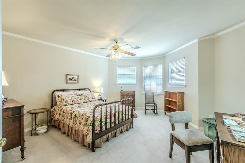 757 Village Green Drive, DeSoto TX 75115 - Photo 24