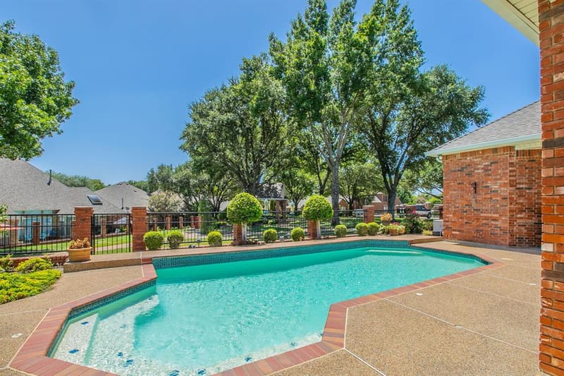 757 Village Green Drive, DeSoto TX 75115 - Photo 33