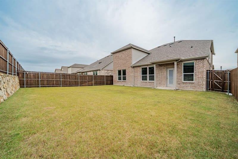 427 Holt Lane, Fate TX 75087 - Photo 37
