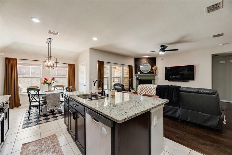 9237 Flying Eagle Lane, Fort Worth TX 76131 - Photo 17