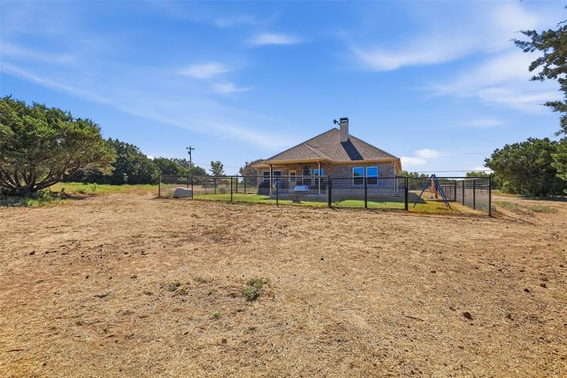 328 Ridge Drive N, Cleburne TX 76033 - Photo 27